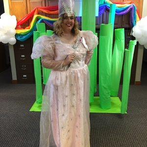Glinda Wizard of Oz plus costume